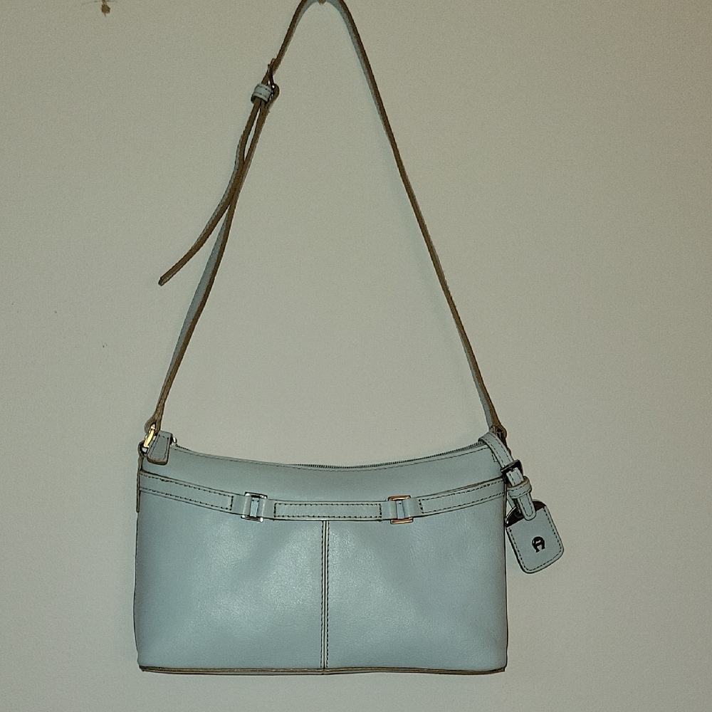 Etienne Aigner Vintage Light Blue Leather Purse With Aigner Logo Tag